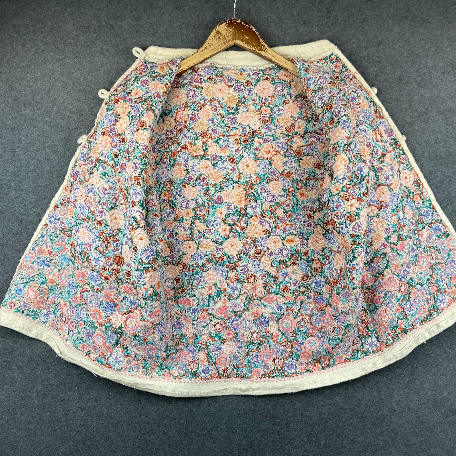Vintage Hand Embroidered Jacket Kashmiri Indian Crewel Floral Size M