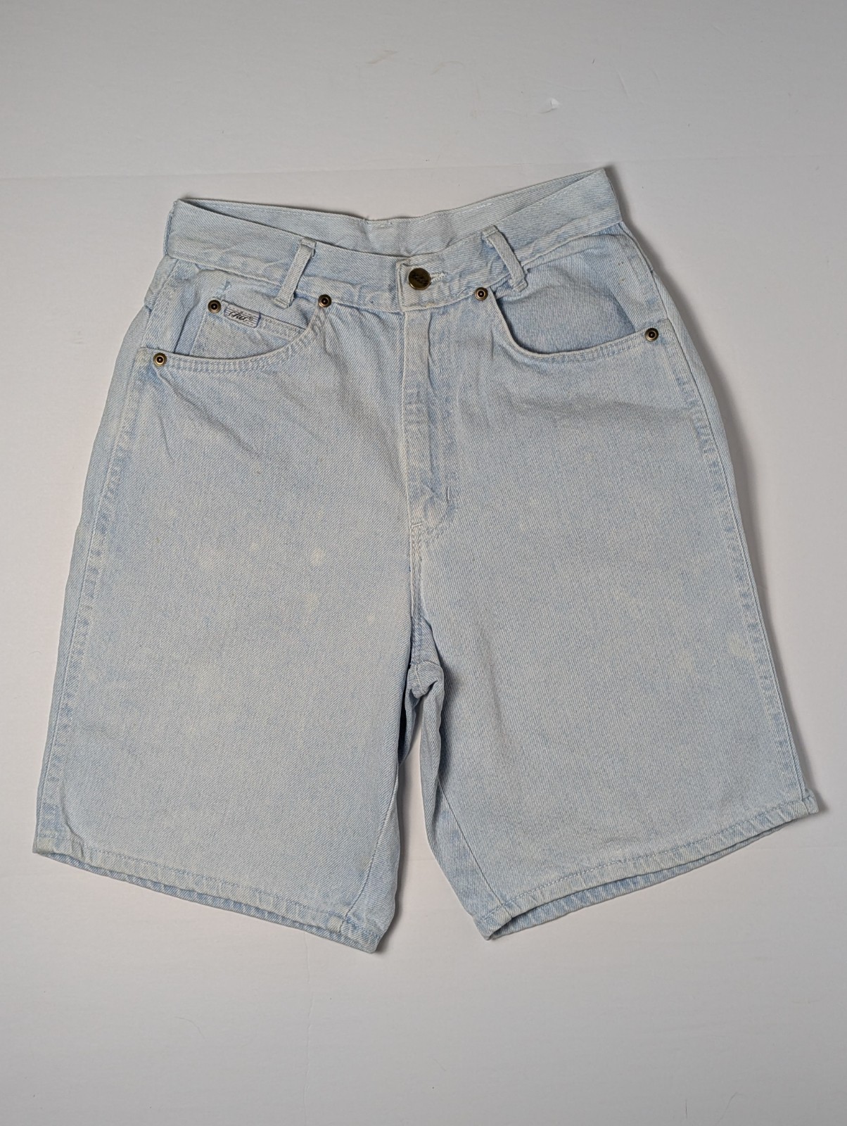 Vtg. 1980s-1990s Women&rsquo;s Chic USA Light Blue Washed Denim Shorts Size 9 Juniors