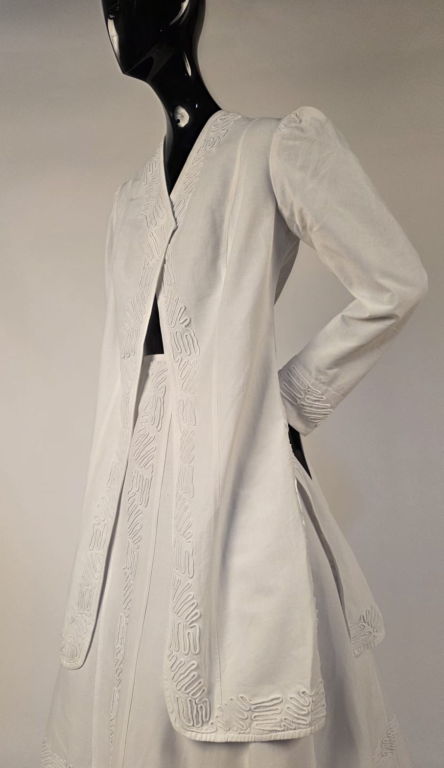 ANTIQUE EDWARDIAN 2 PC WHITE WALKING SUIT W SOUTACHE DETAILING