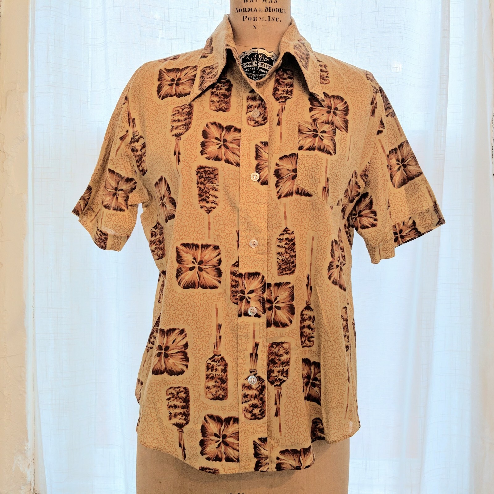 Vintage 60&rsquo;s 70&rsquo;s Miss Holly Hawaiian Aloha Style Print Shirt Size 38 M L GREAT