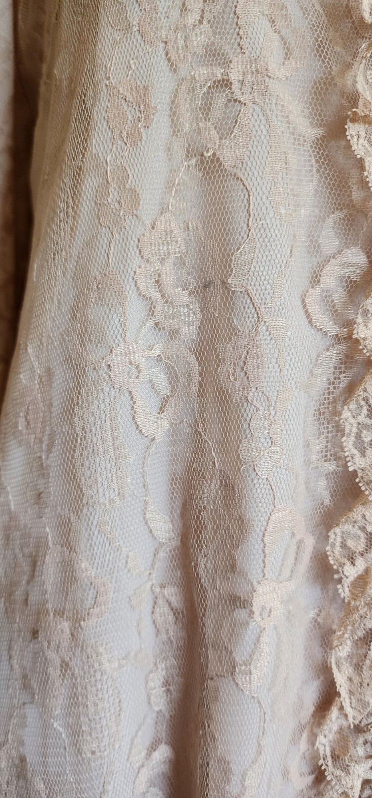 Vintage 1950s BY ODETTE BARSA for Lord & Taylor Dressing Gown Lace Fully Lined