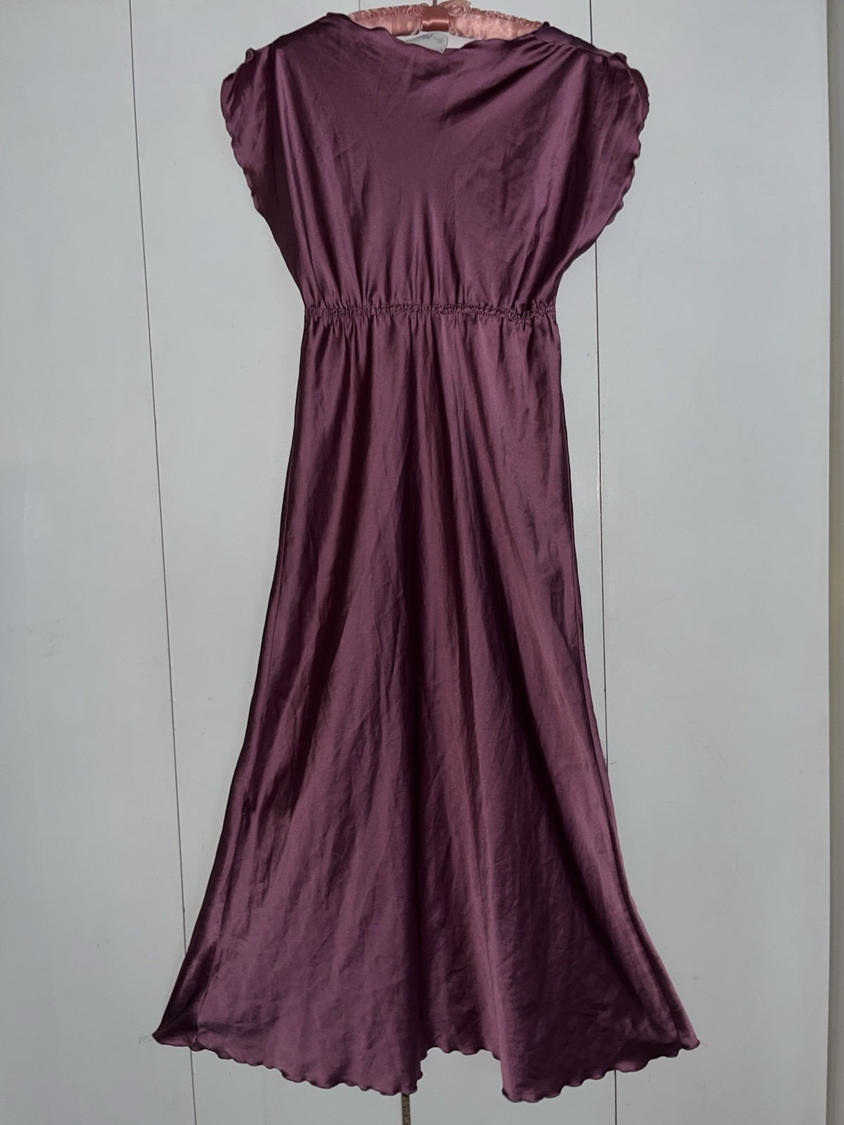 Vtg Miss Elaine Purple Satin Maxi Nightgown Large V Neck Flutter Sleeves