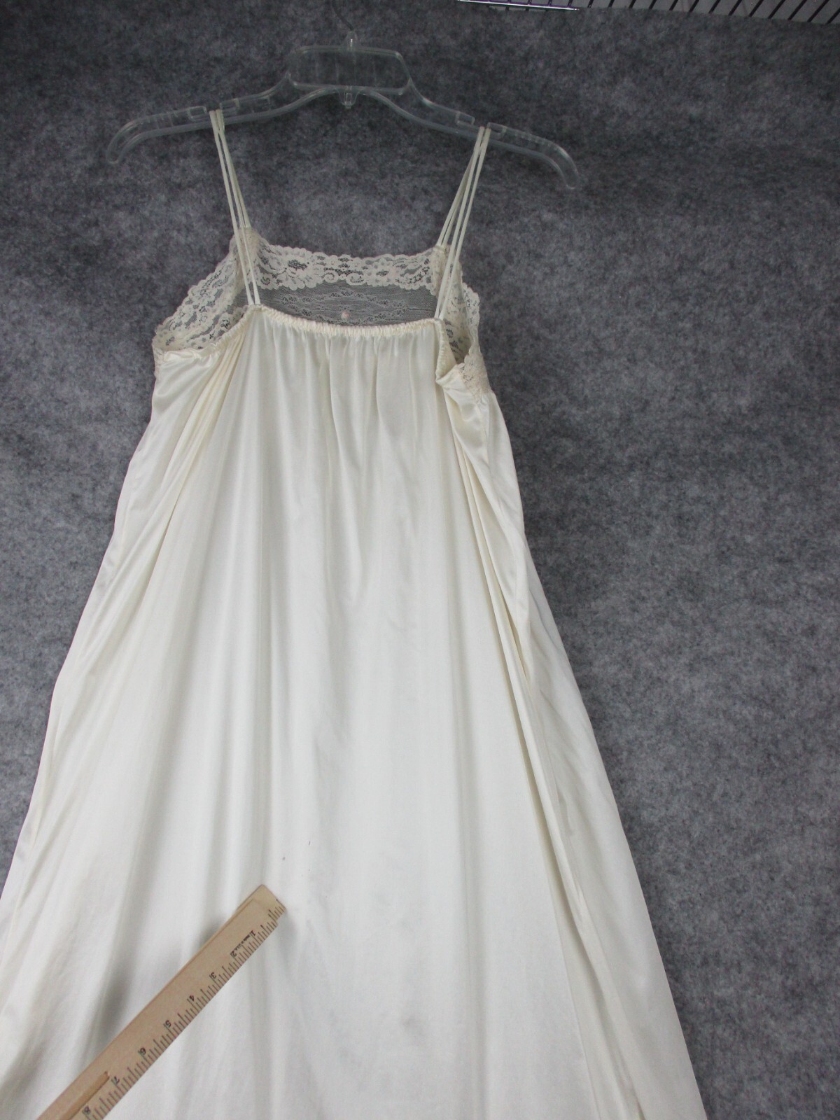 Miss Elaine Peignoir Robe nightgown & Dress Women S Ivory BUTTER SOFT Nylon Lace