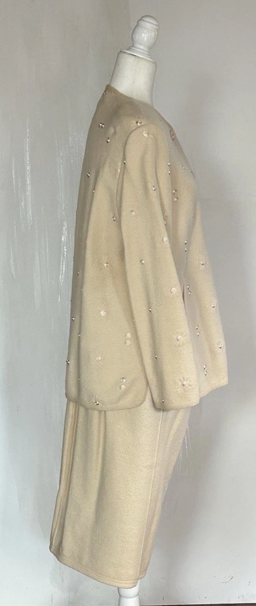 Vintage Geiger Austria Ivory Wool Coat and Skirt Matching Set Size 40/46