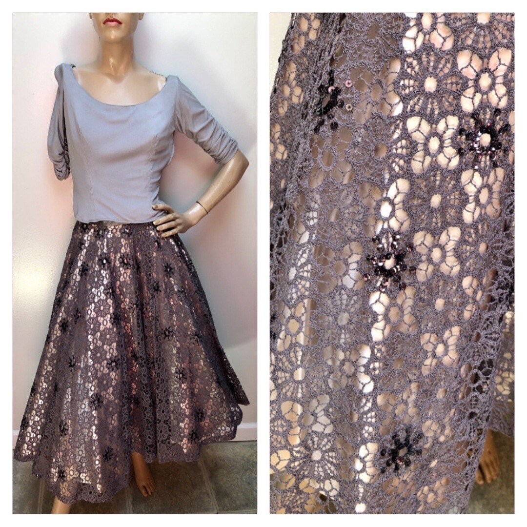 VTG 40s-50s NEW LOOK Leavers FLOWER WEB LACE Over SATIN FULL CIRCLE SKIRT XXS