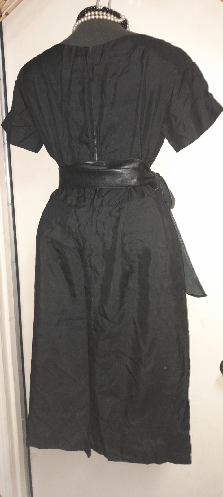 Vtg GALLANT 50s Raw Silk Classic Basic LBD Cocktail Pencil Pin Up M W30