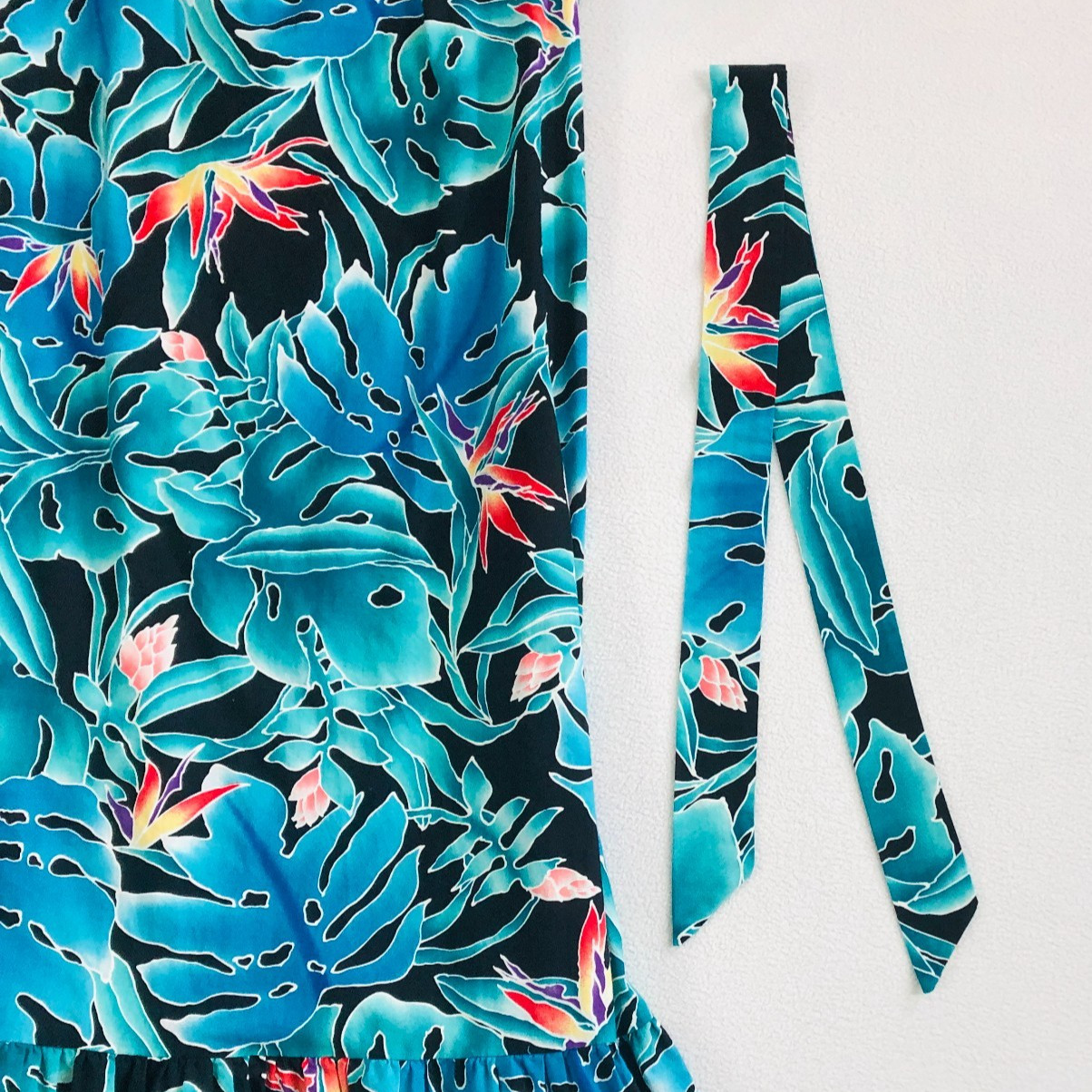 Vintage Hilo Hattie MuuMuu Dress MIDI Hawaiian Ruffle Bird Of Paradise Size M
