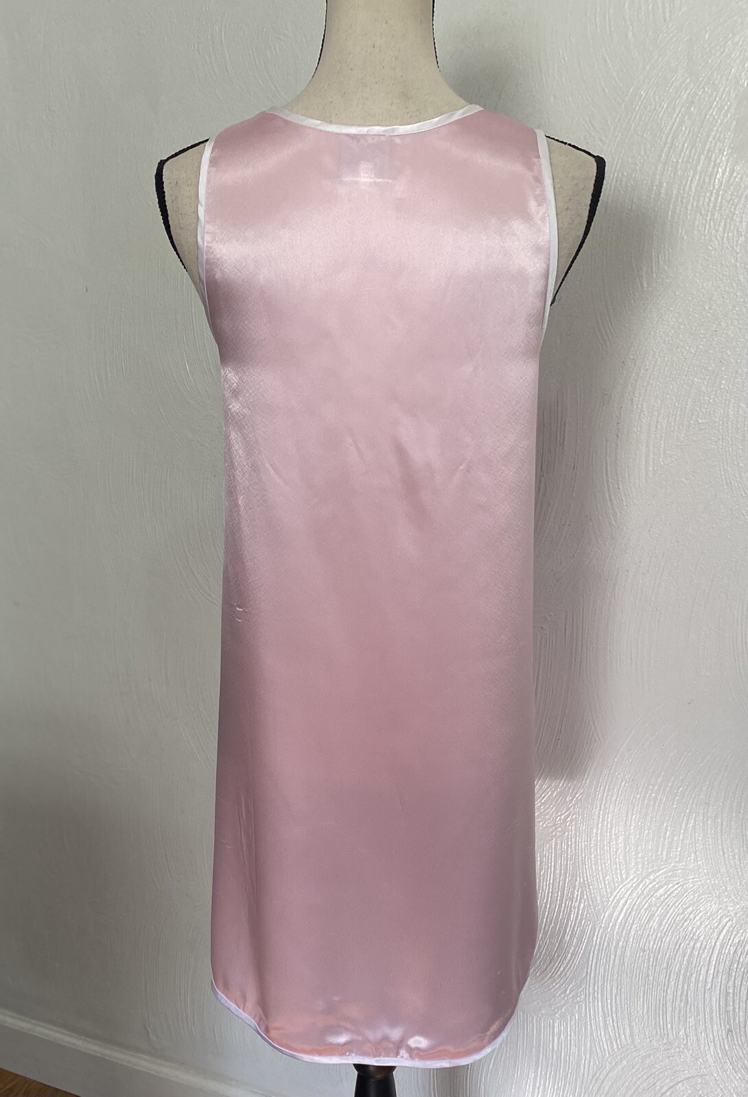 Gilligan O&rsquo;Malley Women’s Pink Satin Silky Nightgown Vintage 90’s Medium