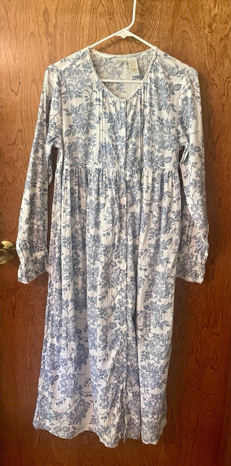 Vintage Gillian & O’Malley Cotton Floral Prairie Romantic Nightgown Small READ