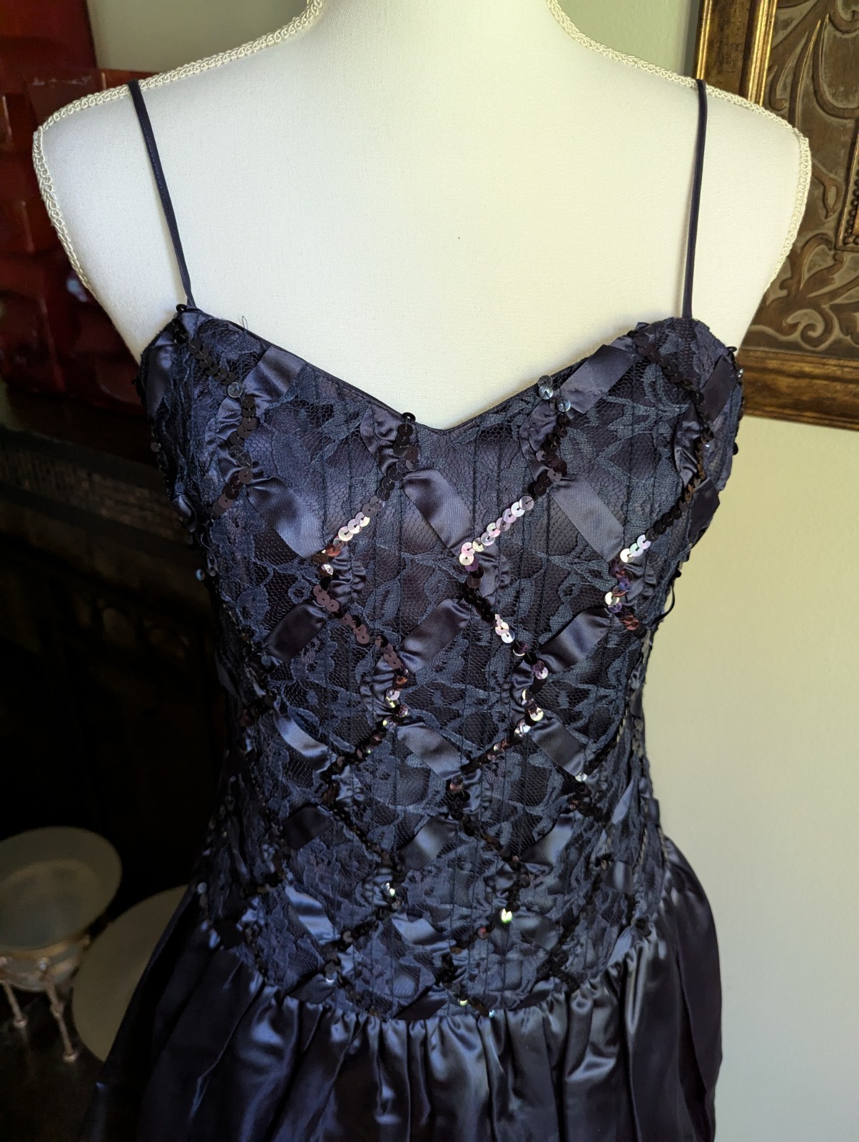 Vintage 80&rsquo;s Size Small/Med Formal Sequin Lace Ribbon Bodice Bubble Skirt Dress