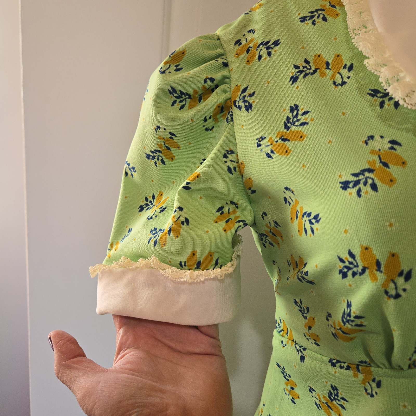 Vintage 70s Floral Bird Collared Maxi Dress, SIZE M, See Description