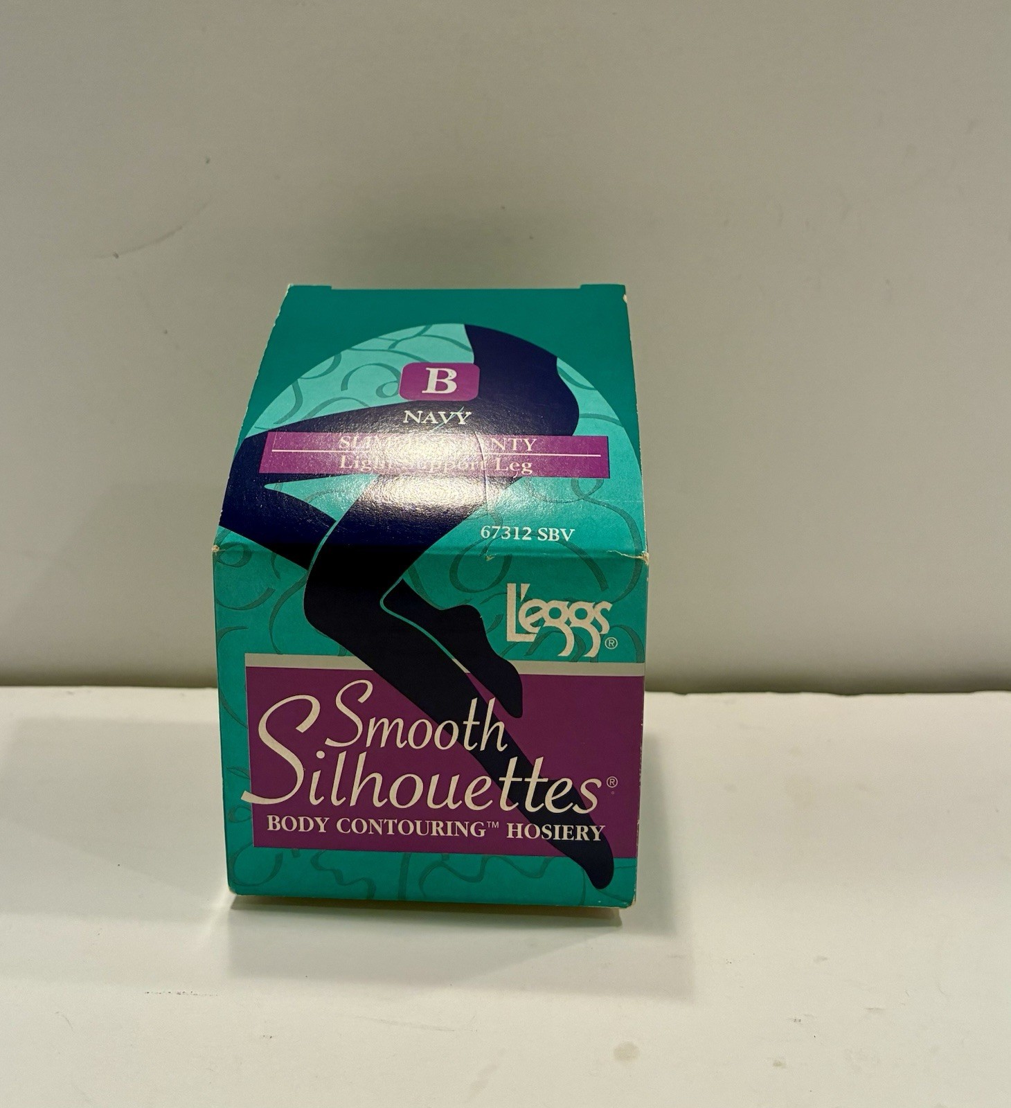 Vntg 1996 Leggs Smooth Silhouettes Body Contouring Hosiery Sheer Toe Navy Size B