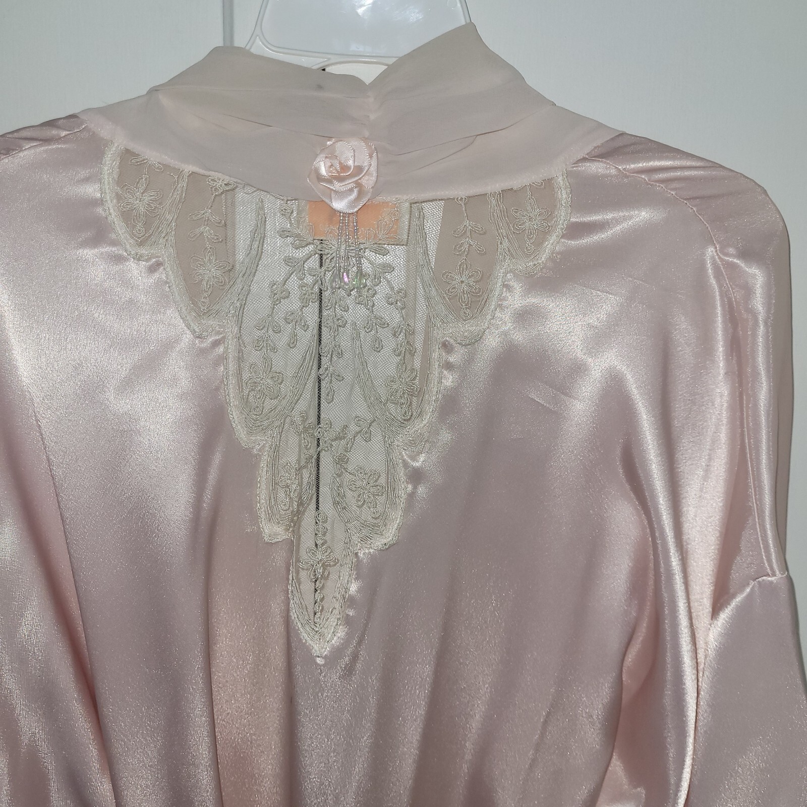 Vintage Intimate Concepts by Terry Russo Pink Satin Robe Size P/S 80’s Beading