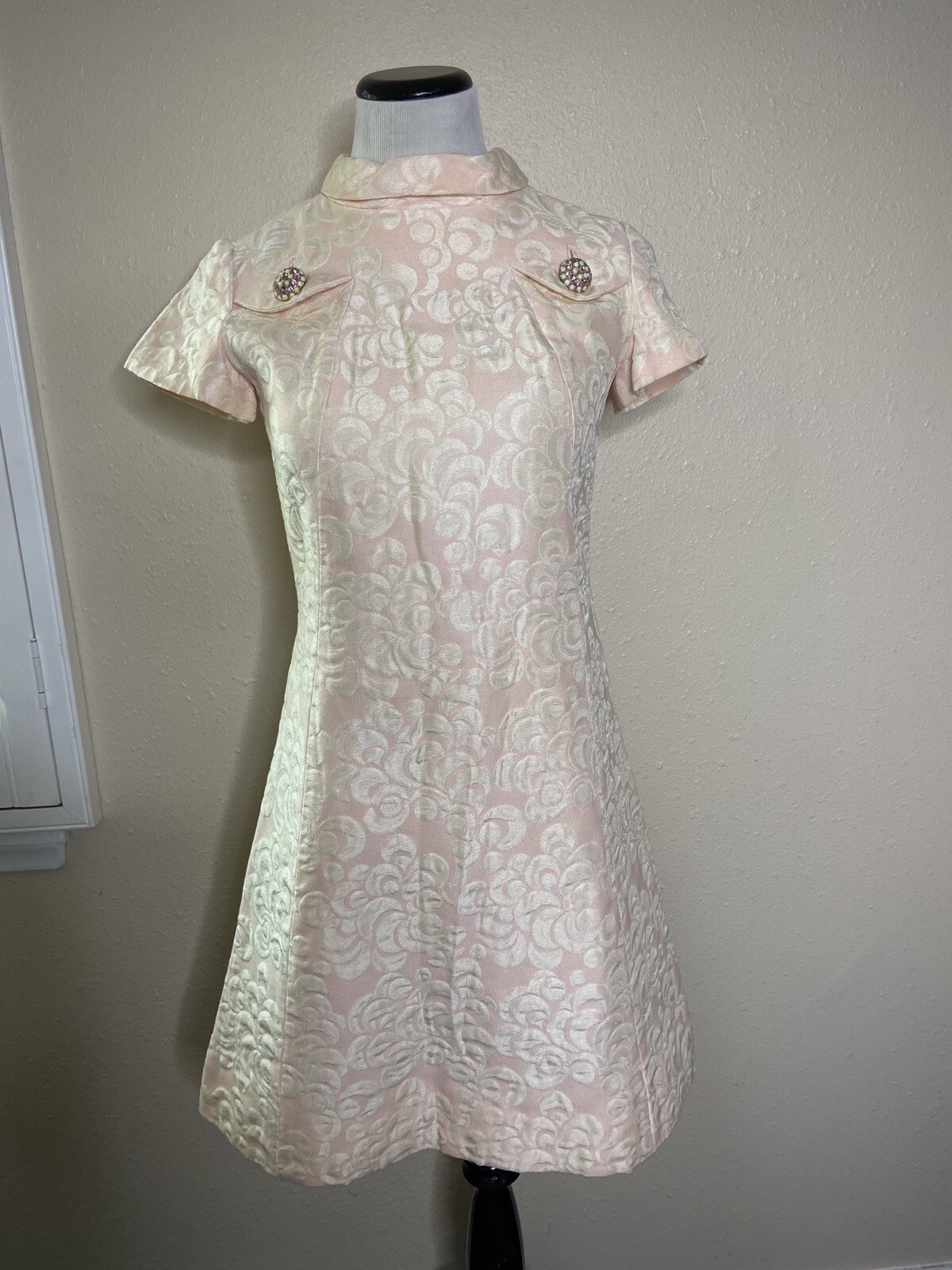 vintage 60’a Joseph Magnin pink brocade dress size 8 Rhinestone Buttons