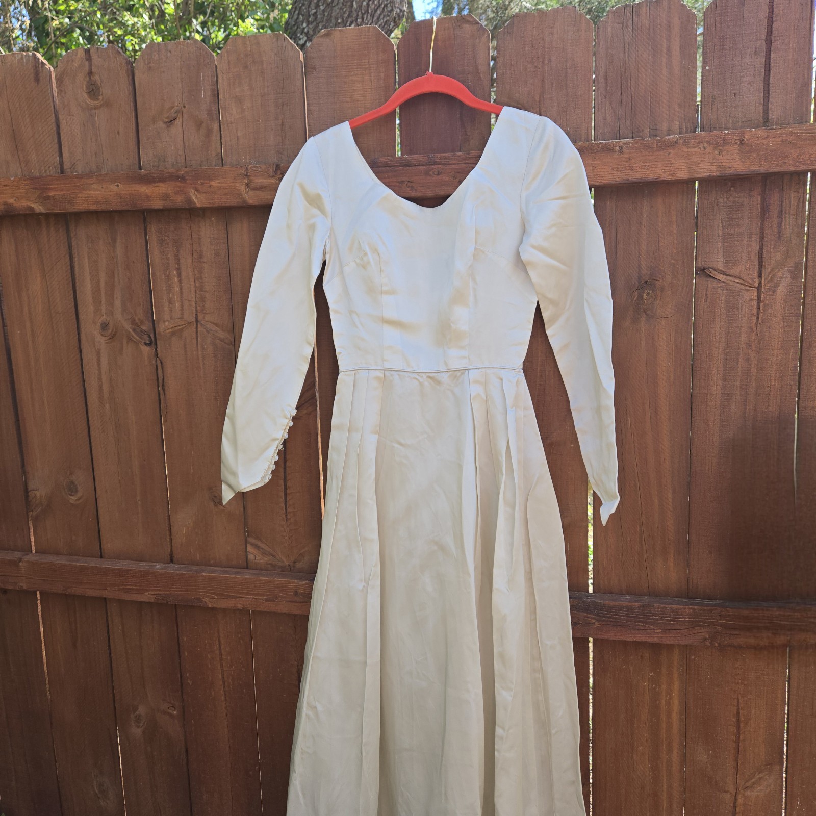 Vintage 1940s Ivory Long Sleeve Satin Wedding Dress. SIZE XS, See Description