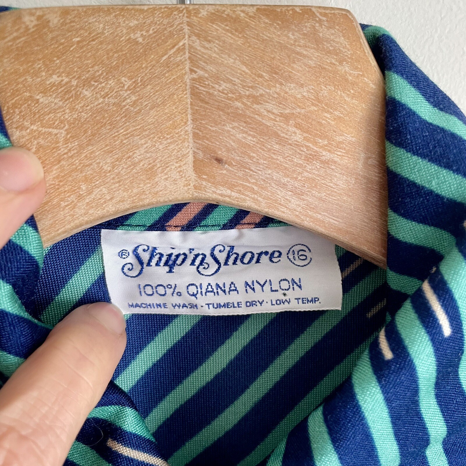 60s 70s Ship n&rsquo; Shore nylon dagger collar shirt / size 16