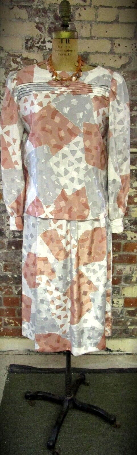 80&rsquo;s Vintage Georgette Skirt & Blouse Ensemble Multi Color Lightweight Size 10