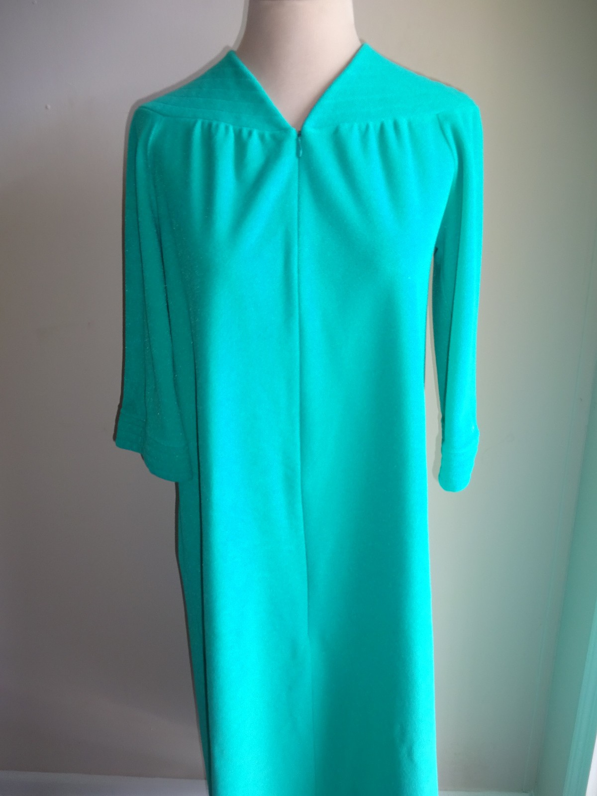 Womens Vintage 1970s Green Vanity Fair Velour Nightgown Robe P S M