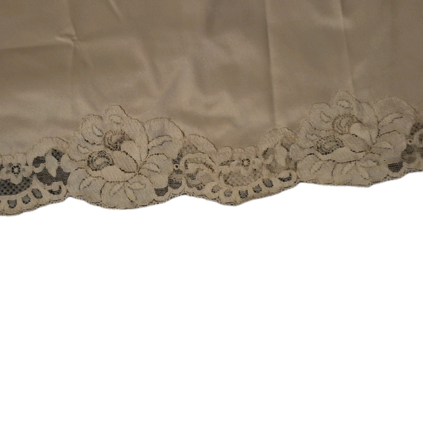 VTG Vanity Fair M Floral Lace Hem Nylon Satin Neutral Minimalist USA