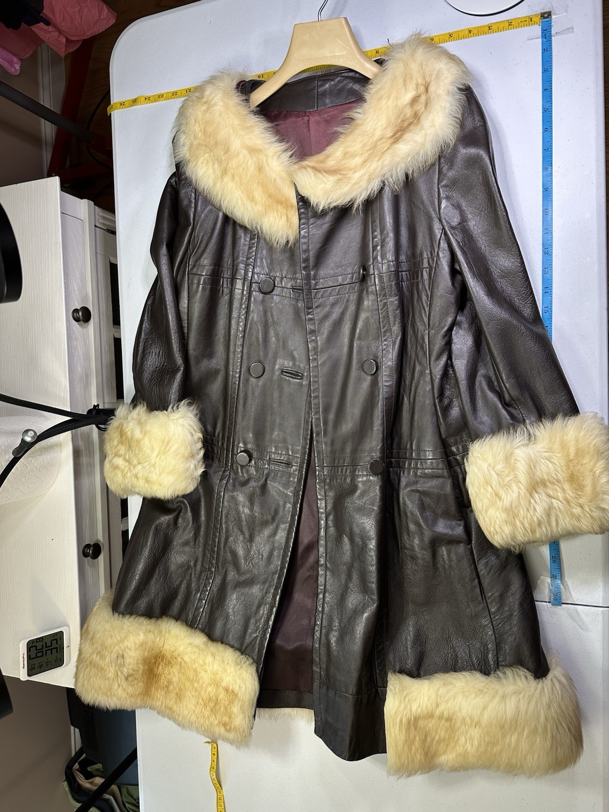 Vintage Brown Leather with Fox Collar Made by Howard’s Leather Coat Size 10