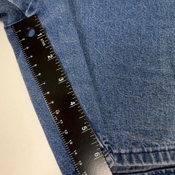 Vintage Ciscane Blues Denim Elastic Waist Shorts (Size 14) Waist 30-32&Prime;