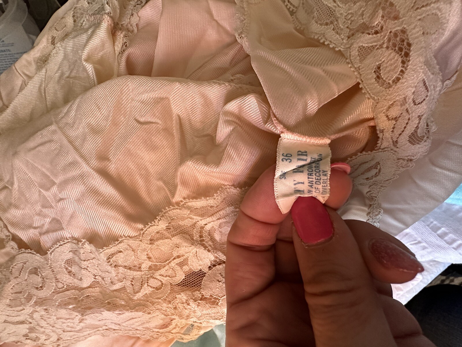 Vanity Fair Vintage nightgown peach beige trimmed 36/SML robe glamour boudoir