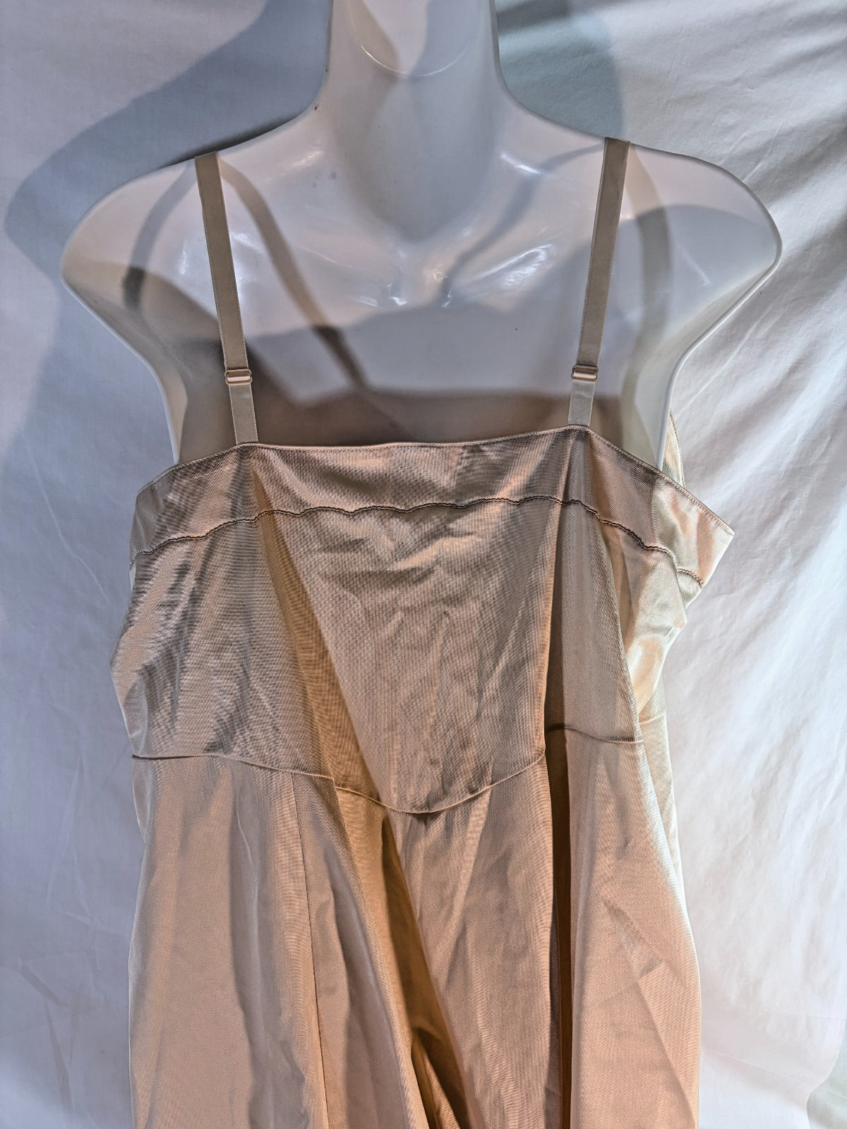 Vintage Sears Full Slip sz 44 Beige Slinky & Silky