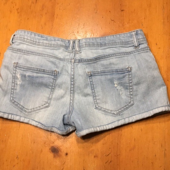 Forever 21 Distressed Denim Shorts Light Wash Cuffed Size 27 Y2K Indie Sleaze
