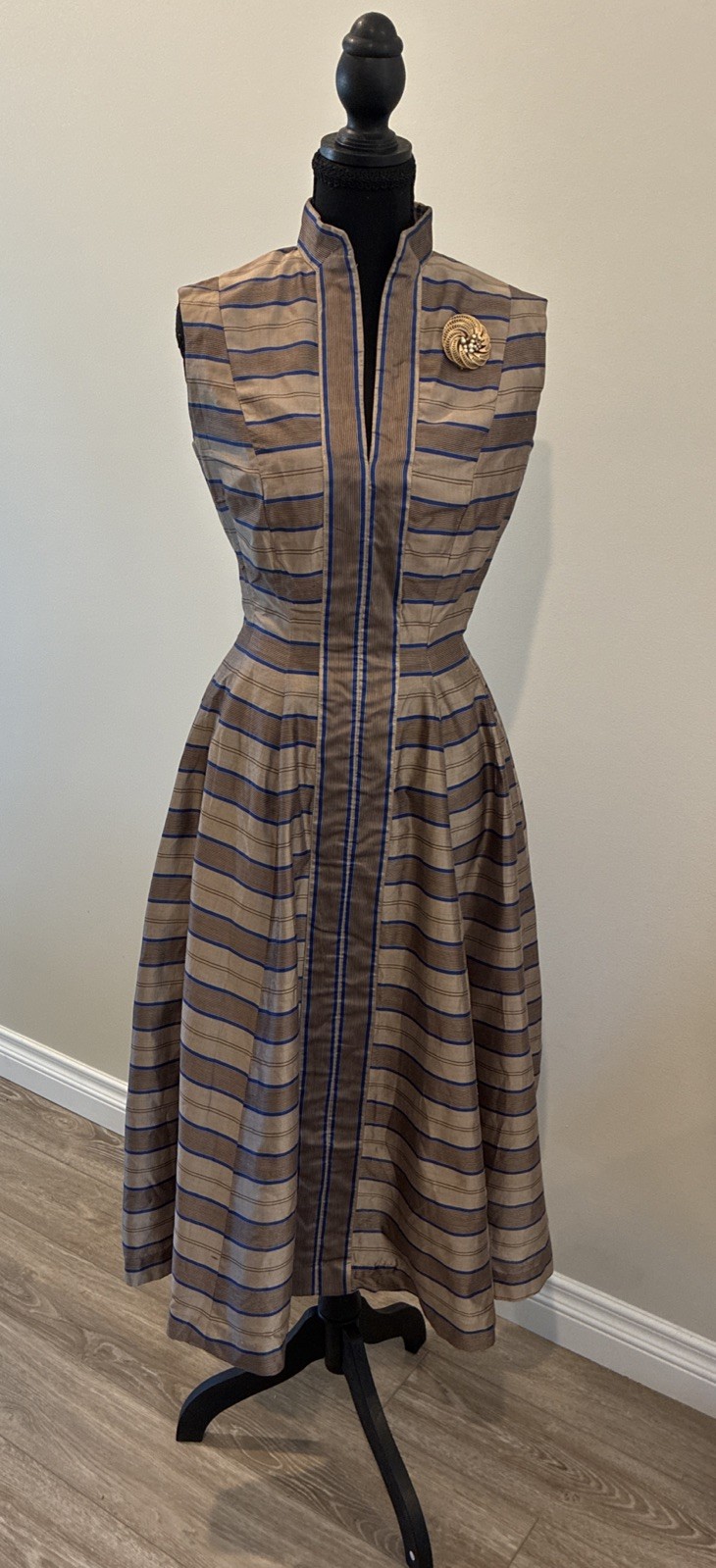 Vintage 1950s Suzy Perette Dress MCM Brown Navy Midi Fit & Flare & Brooch