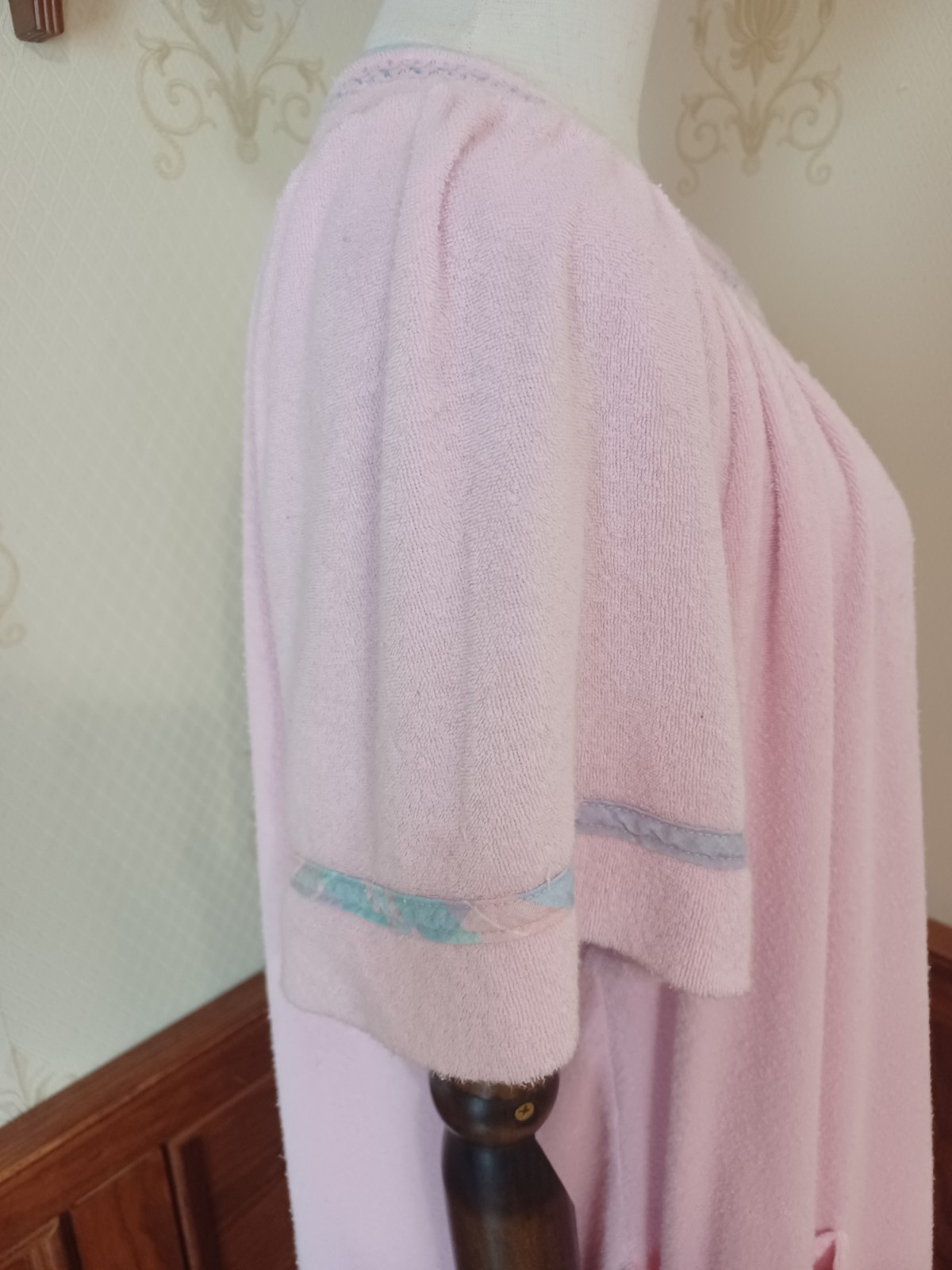 Vintage 1970s/1980s Leisure Life Pink Pastel Terrycloth Cottagecore House Dress