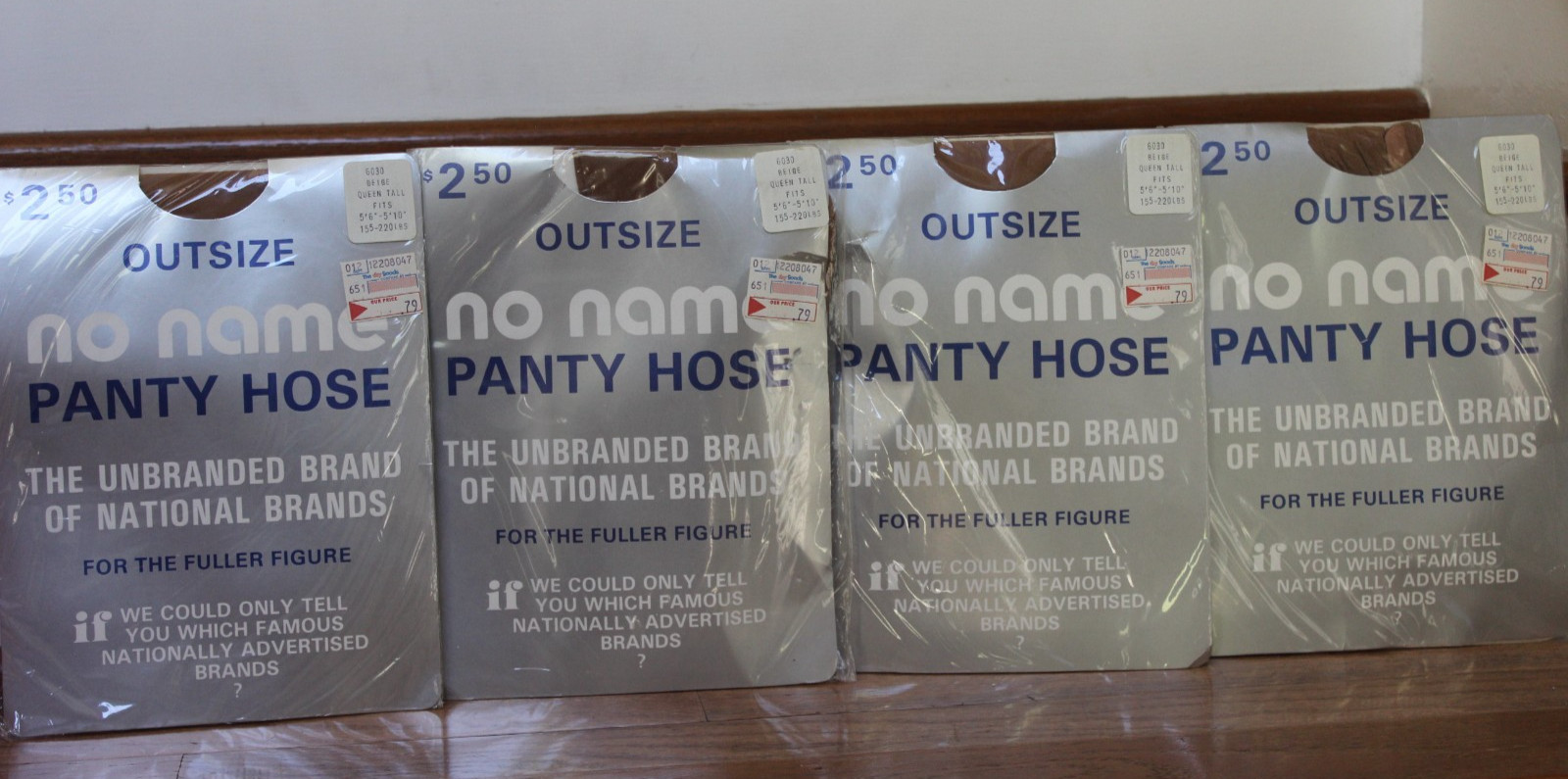 Vintage Lot of 4 NO NAME Pantyhose Queen Tall, Beige, 5&rsquo;6&Prime;-5&rsquo;10 » GAMS- NEW