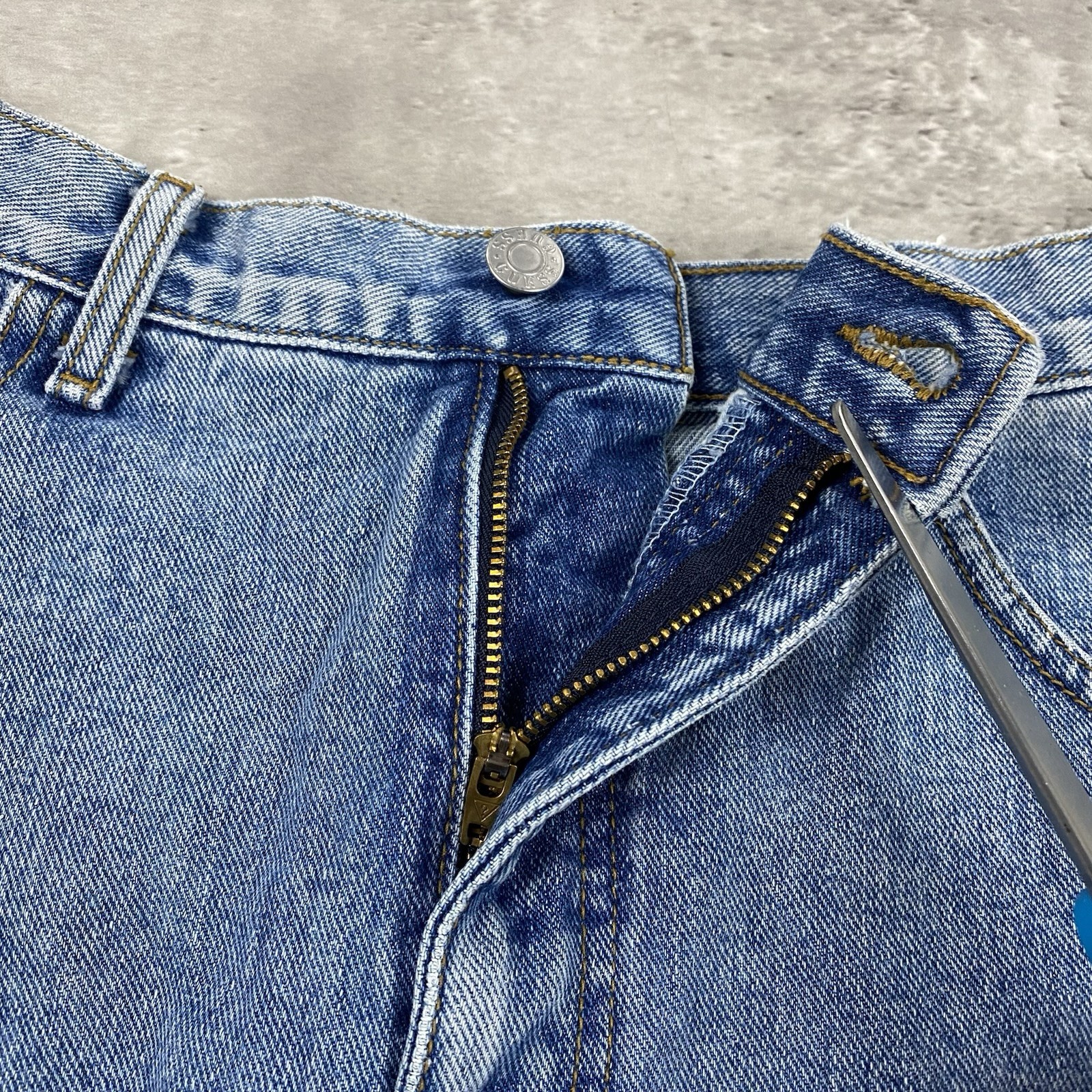 vintage 90s Guess Jeans denim skirt 31 26 style 10502
