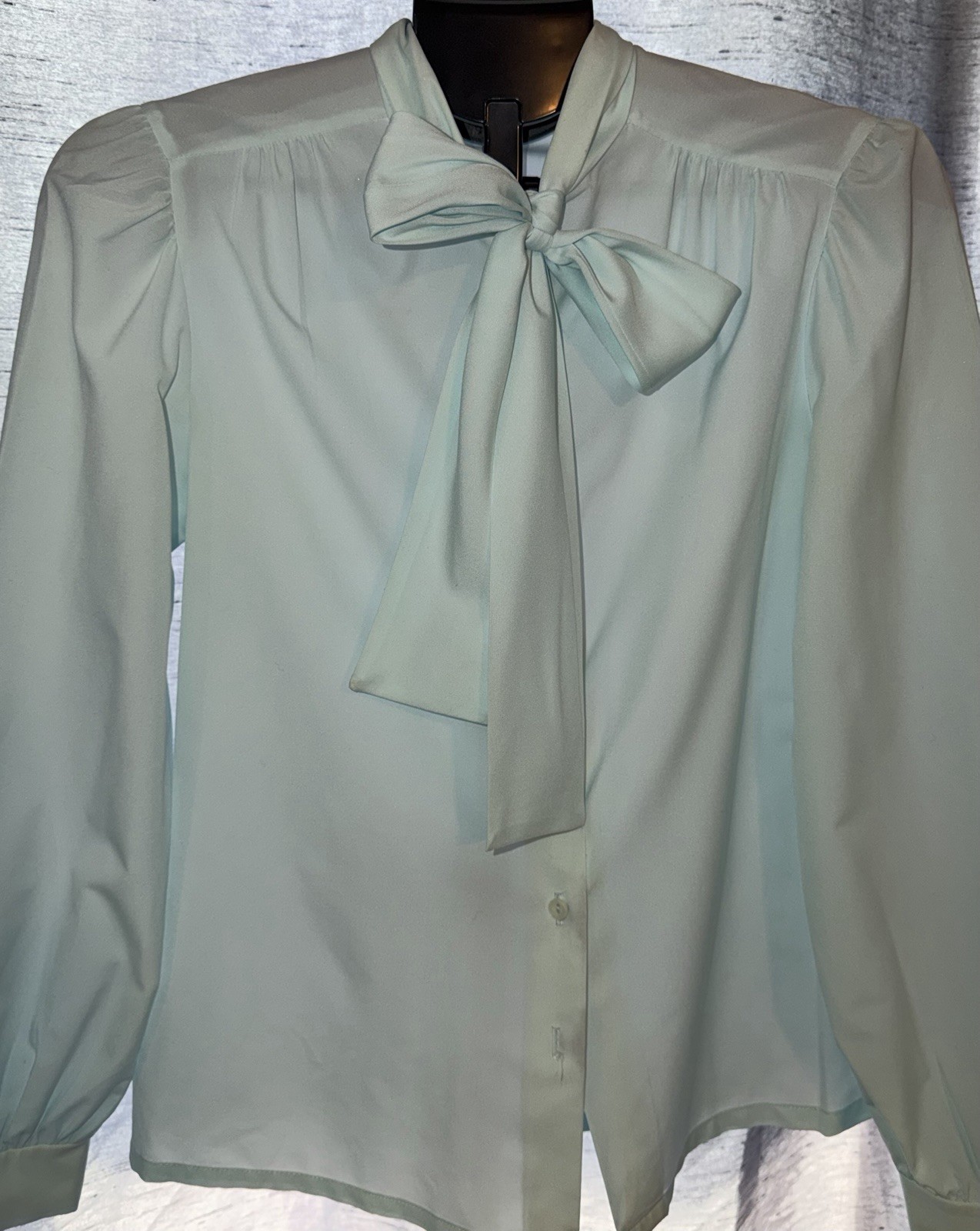 Vintage Judy Bond Pastel Green Pussy-Bow Tie Secretary Blouse 70’s S-10 Feminine