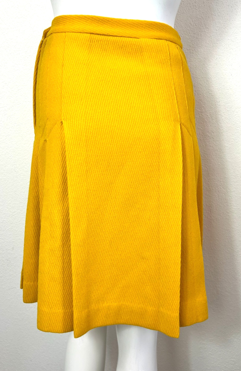 60s Wool Skirt & Cape Set Size Small Yellow Ribbed Lined Covered Button Placket
