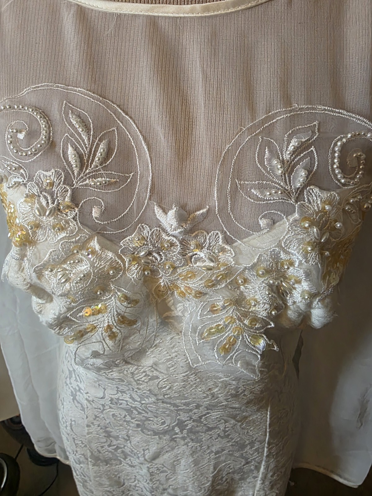 Vintage 80s New Leaf Ivory Lace Beaded Long Sleeve Fishtail Wedding Dress