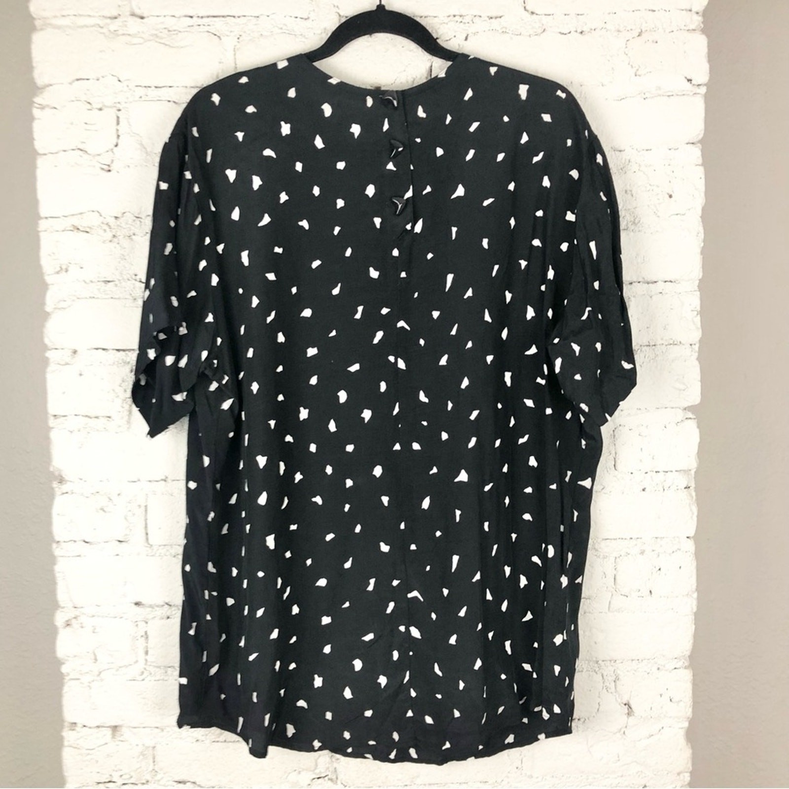 Vintage Units Black Abstract Short Sleeve Blouse