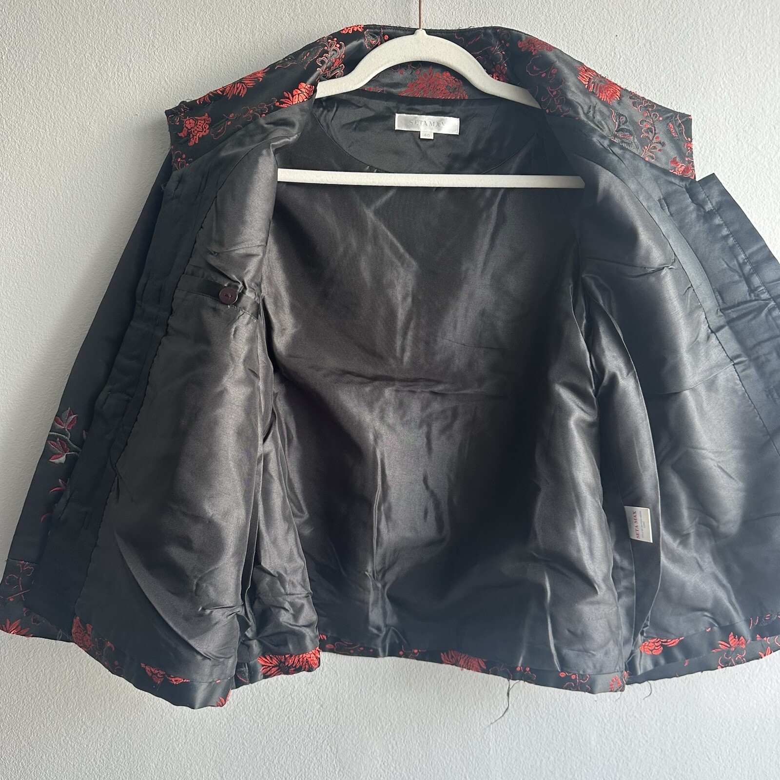 Vintage Oriental 100% Silk Hand Embroidered Jacket w/ Double Frog Buttons Collar