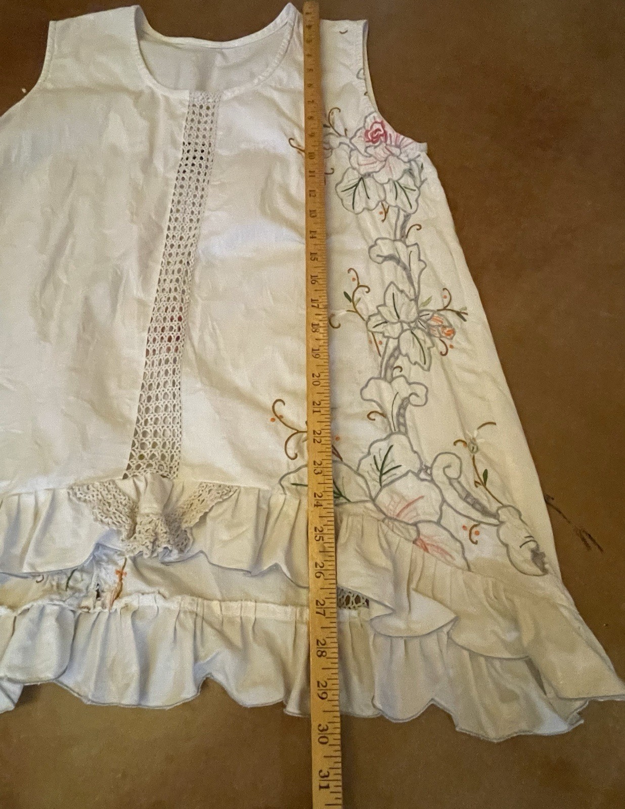 Handmade Tunic Embroidered Tablecloth M/L White Sleeveless