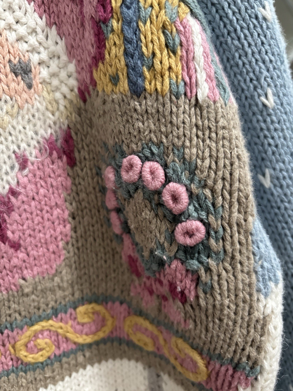 VTG 1990’s Signatures By Northern Isles Pastel Santa Cardigan Hand Knitted Sz M