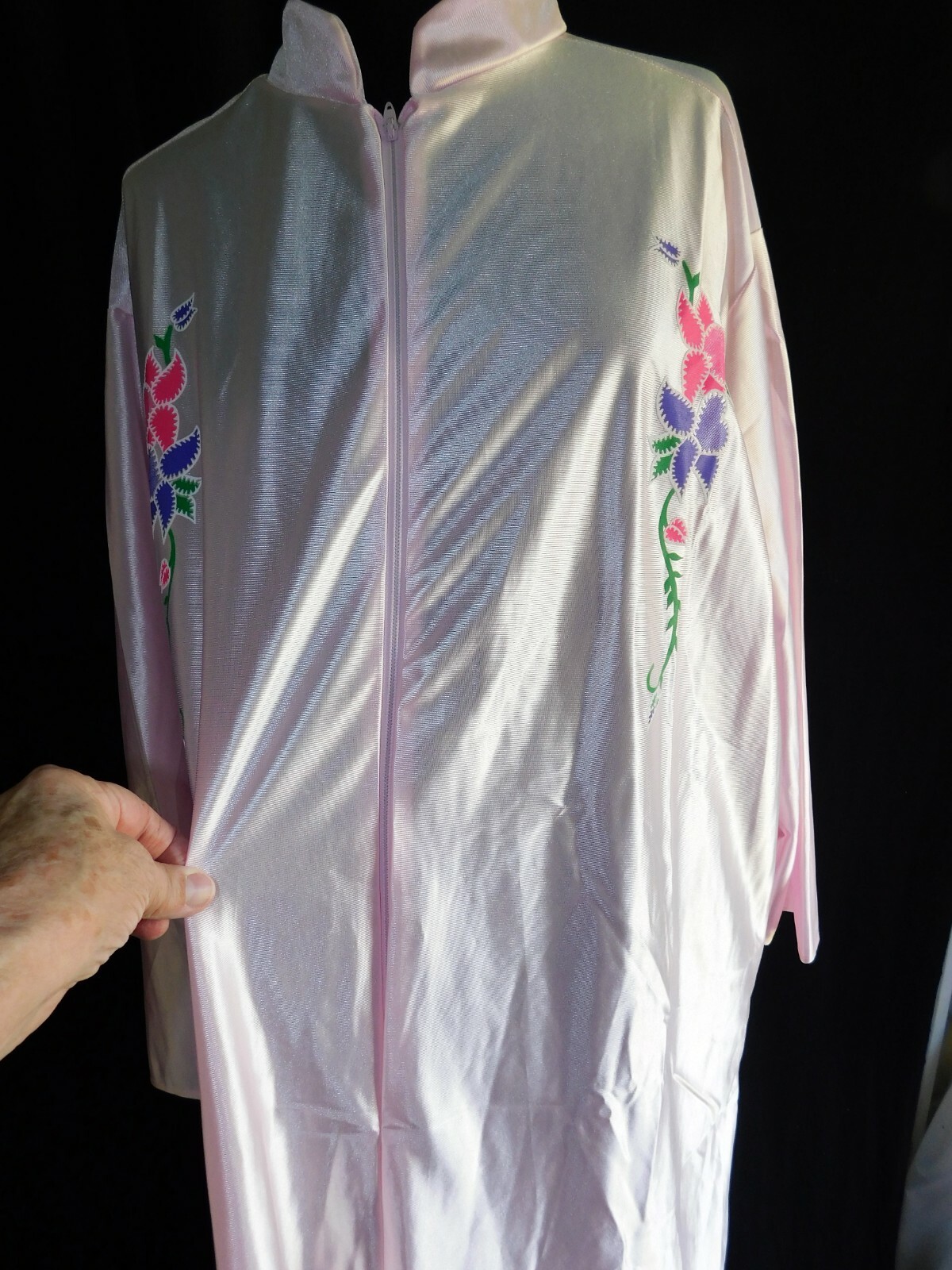 Silky Slick Exclusively Yours zip up polyester robe, 1X, pink w/painted flowers