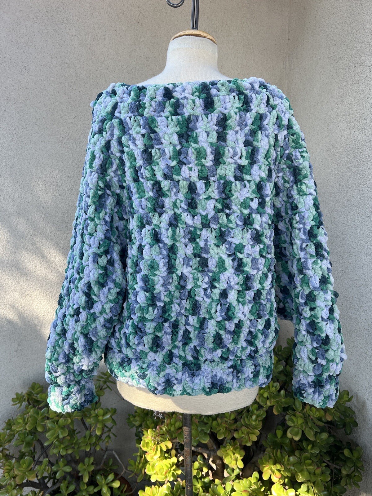 Vtg Boho Chunky Sweater hand knit pullover blue green large