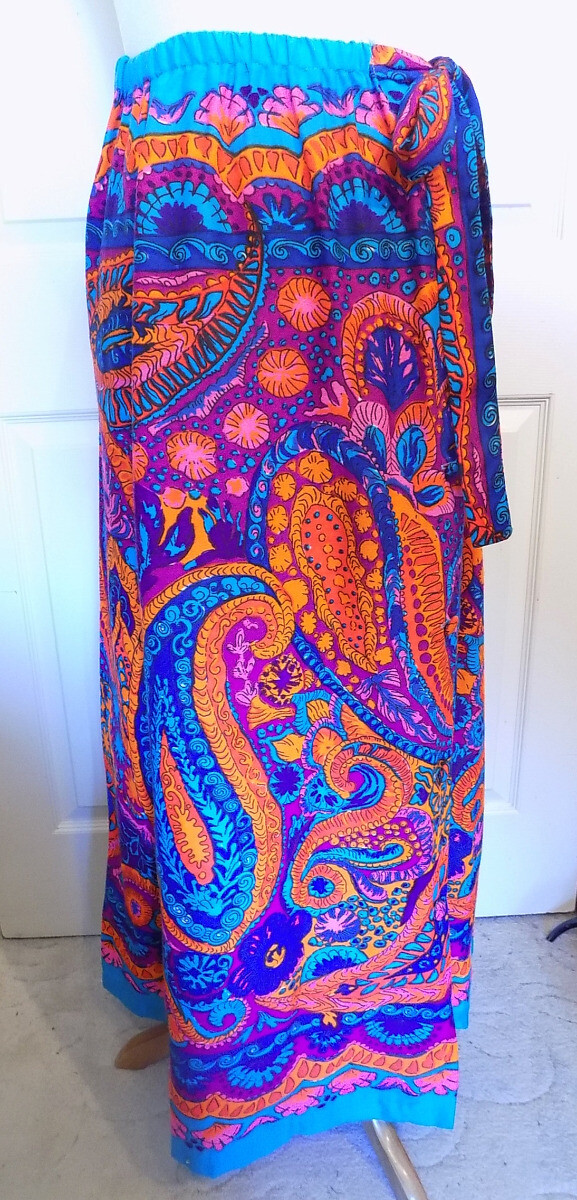 Vintage Bold Colors Paisley Print Long Skirt Button Front W22 – 30