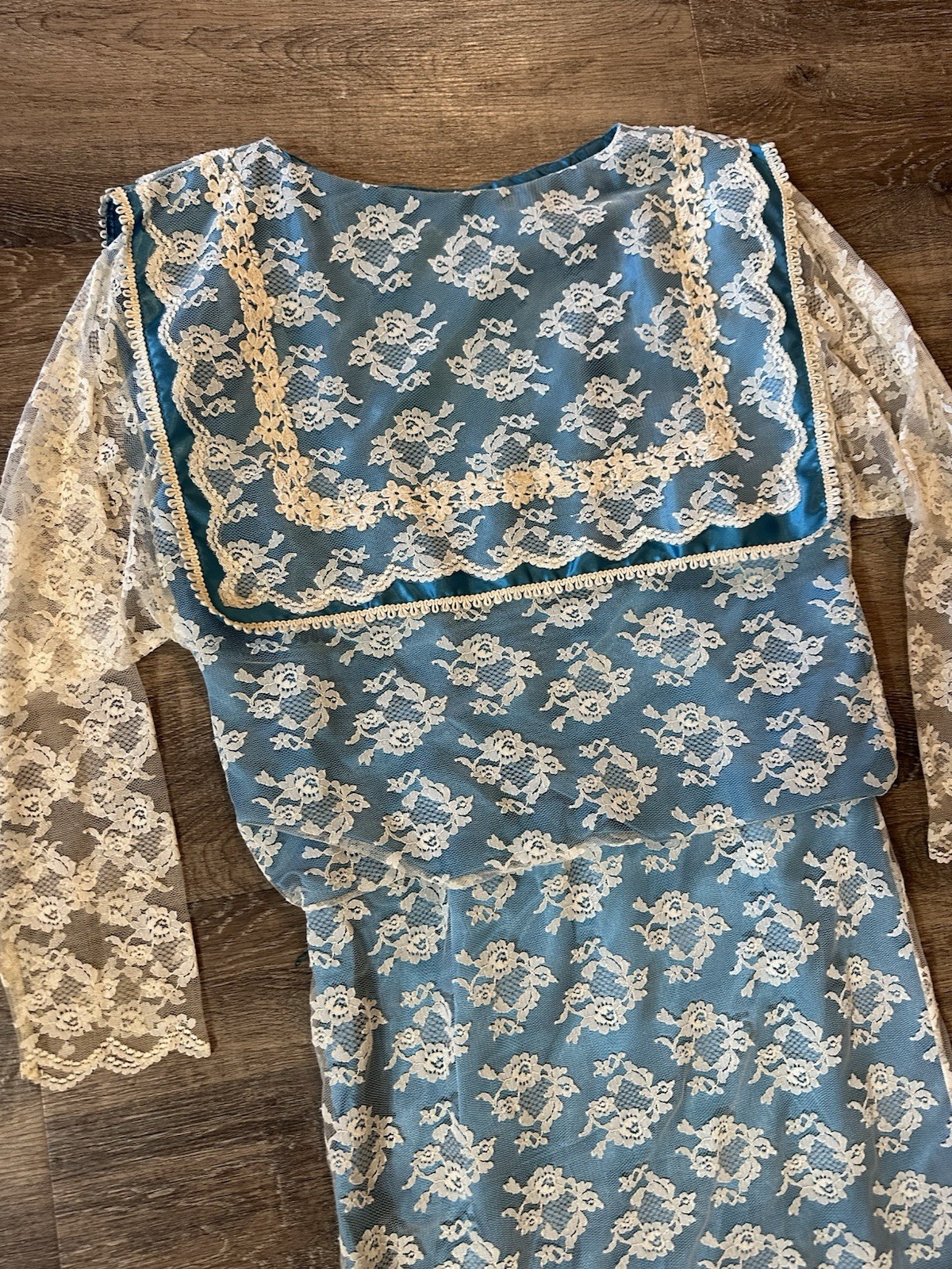 Vintage Dress Size M White Lace Floral Blue Pullover Mid Length 80s 90s