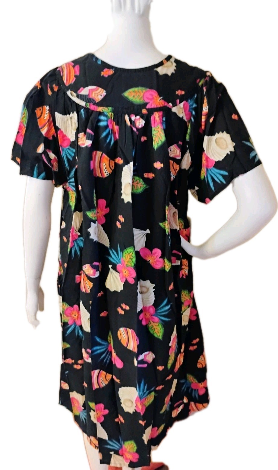 VTG 1980&rsquo;s « Daffodil » Black with Vibrant Tropical Patterned MuMu or Loungewear