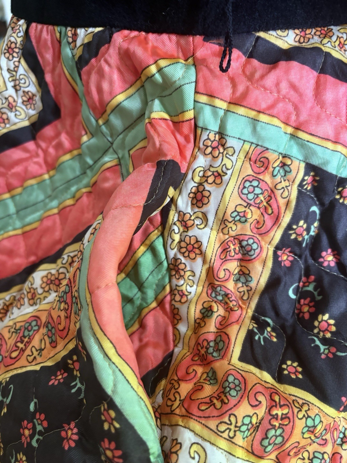 Vintage 70s Evelyn Pearson Quilted Hostess House Maxi Dress Velour S 36” Bust