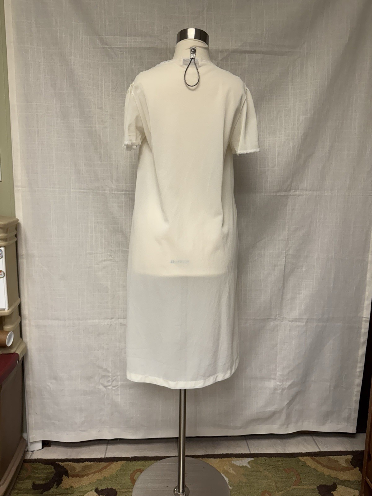Vintage Romantic Traditions Peignoir Robe Ivory With Lace and Embroidery
