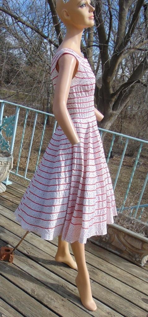 VTG 50s White w Red Polka Dots & Ric Rac Full Skirt Cotton Dress 24W