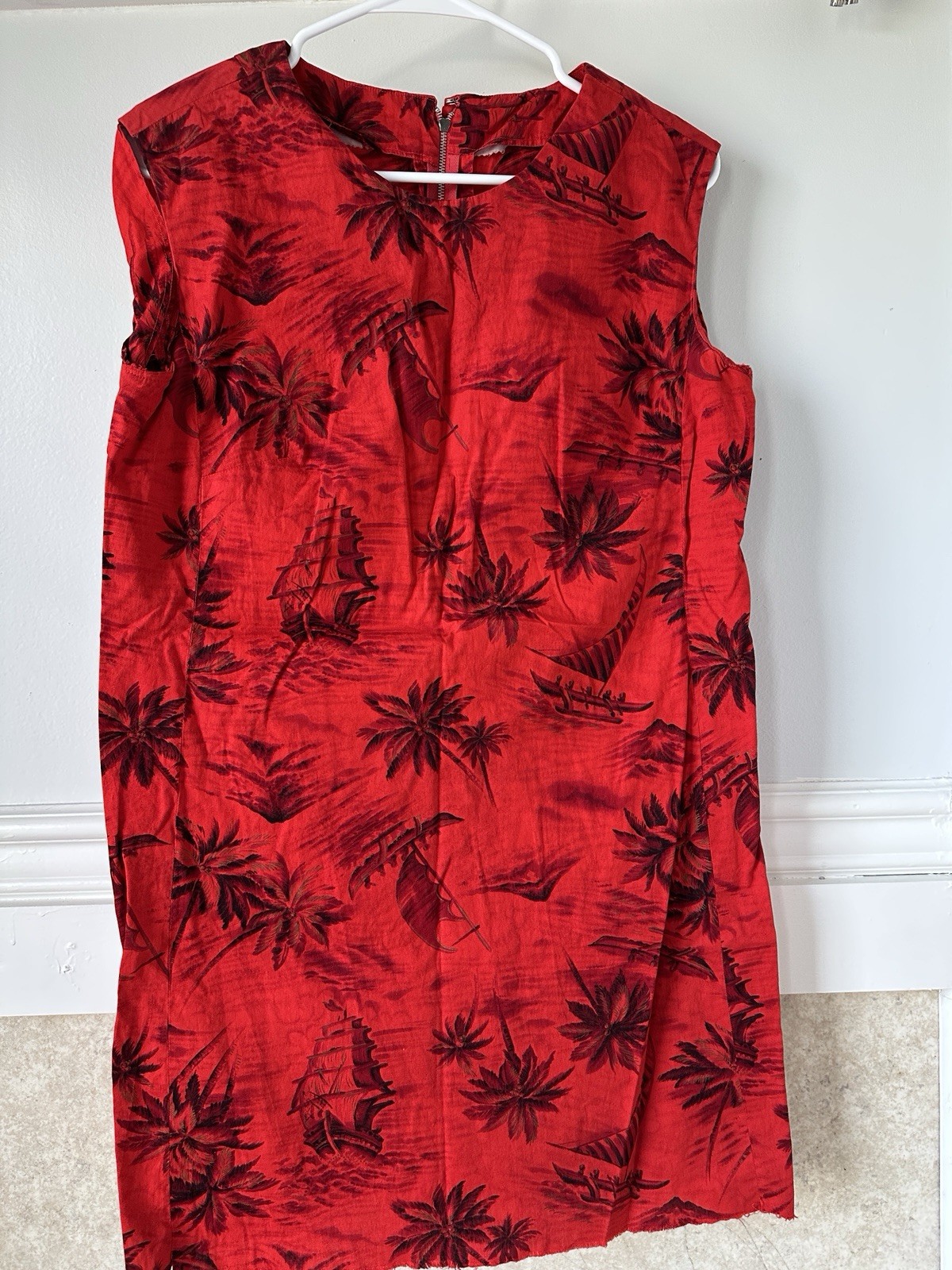 Vtg 60s 70s Hawaiian Barkcloth Shift Dress Red Tropical Sailboat Mini Medium