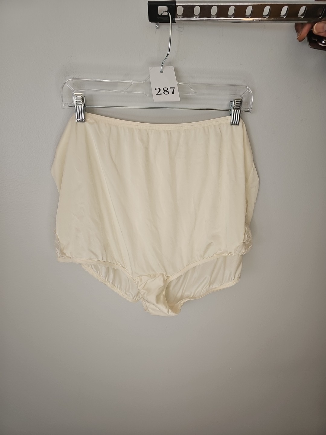Vintage Vanity Fair Ivory Panties Style 13-001 Size 11/4xl