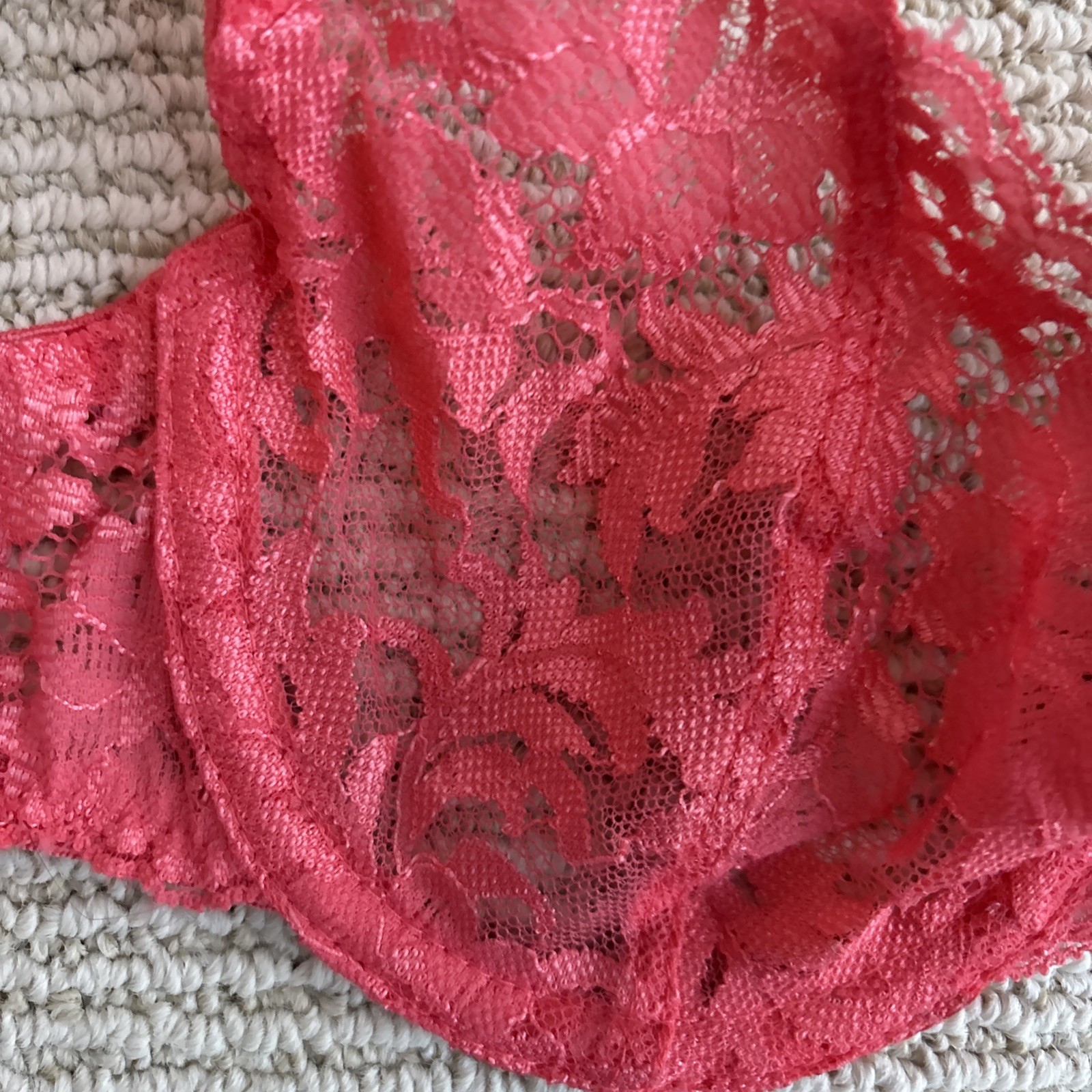 Vintage Victoria&rsquo;s Secret Gold Label Bra 32A Made in USA Pink Lace Underwire